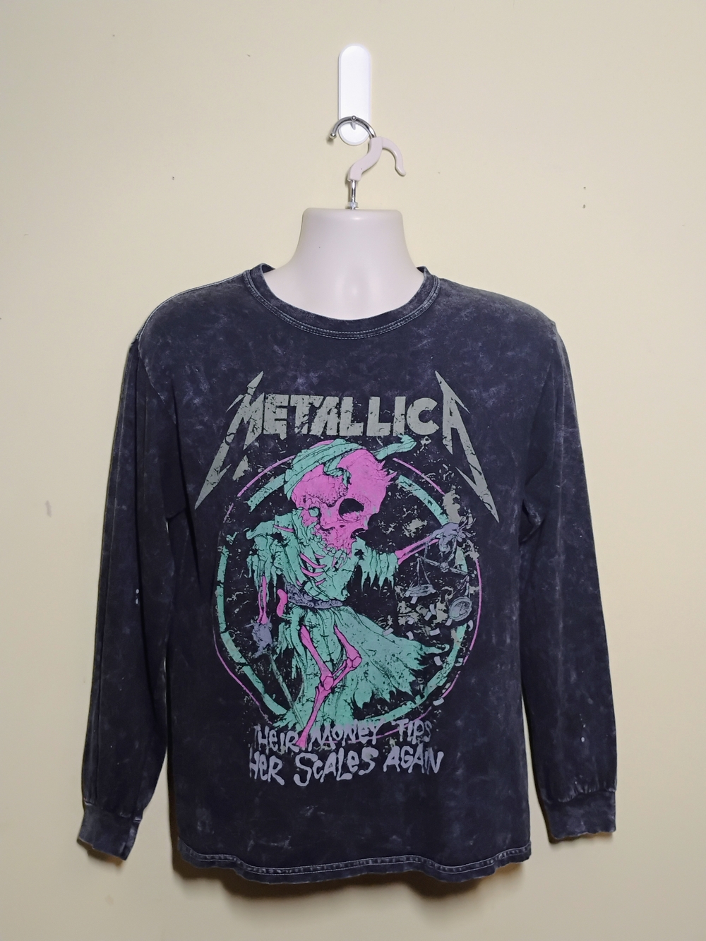 *VINTAGE* METALLICA THEIR MONEY TIPS HER SCALES AGAIN GRAY SHIRT men's size S
